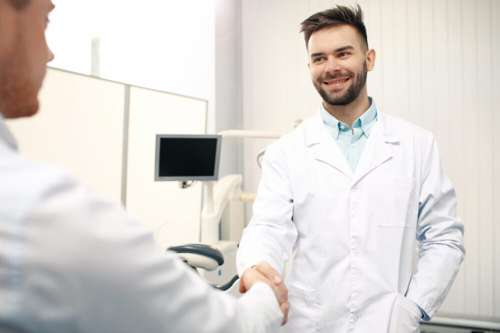 The,Doctor,Meets,Patient